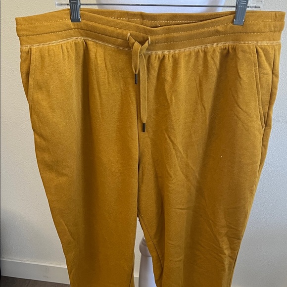 Old Navy Women's Mustard Joggers - Picture 5 of 5
